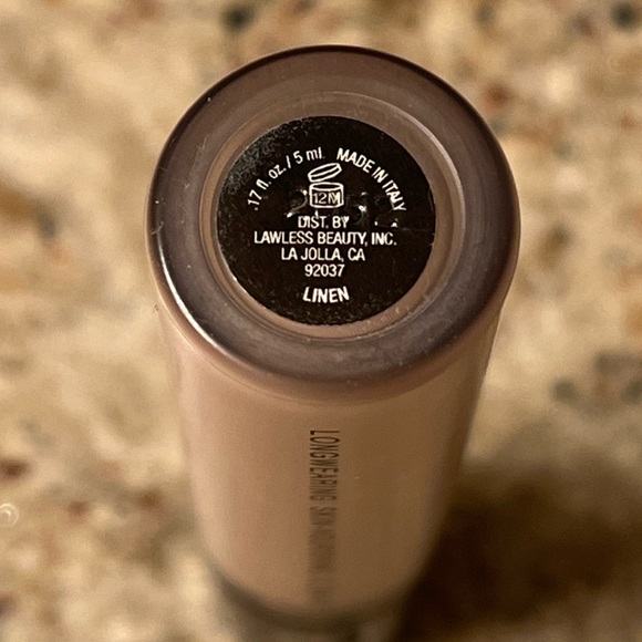 Lawless Conceal The Deal Lightweight Concealer - Picture 2 of 3